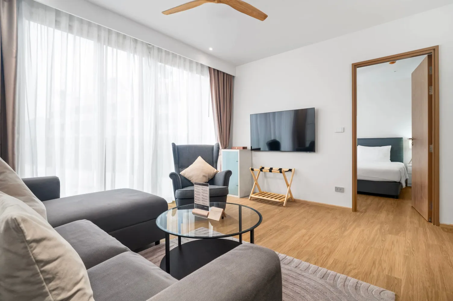 Property image - full photo 3