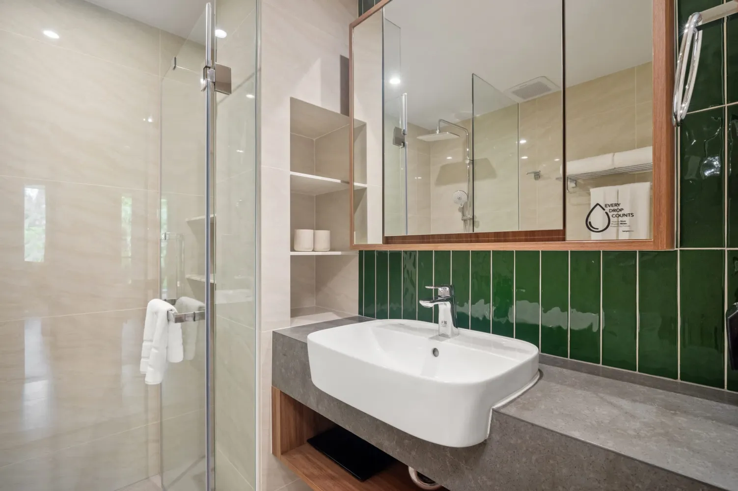 Property image - full photo 26