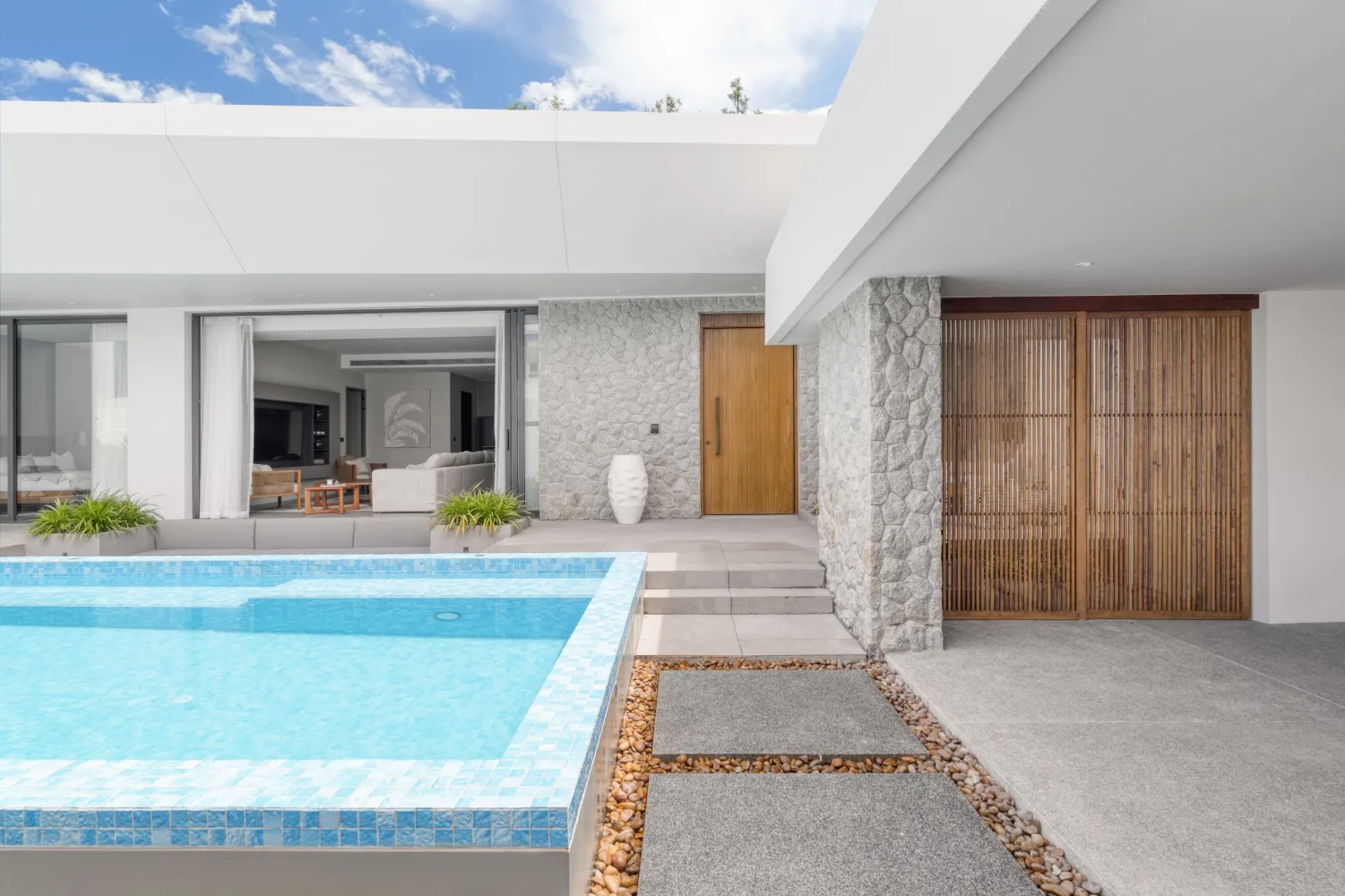 Property image - full photo 23