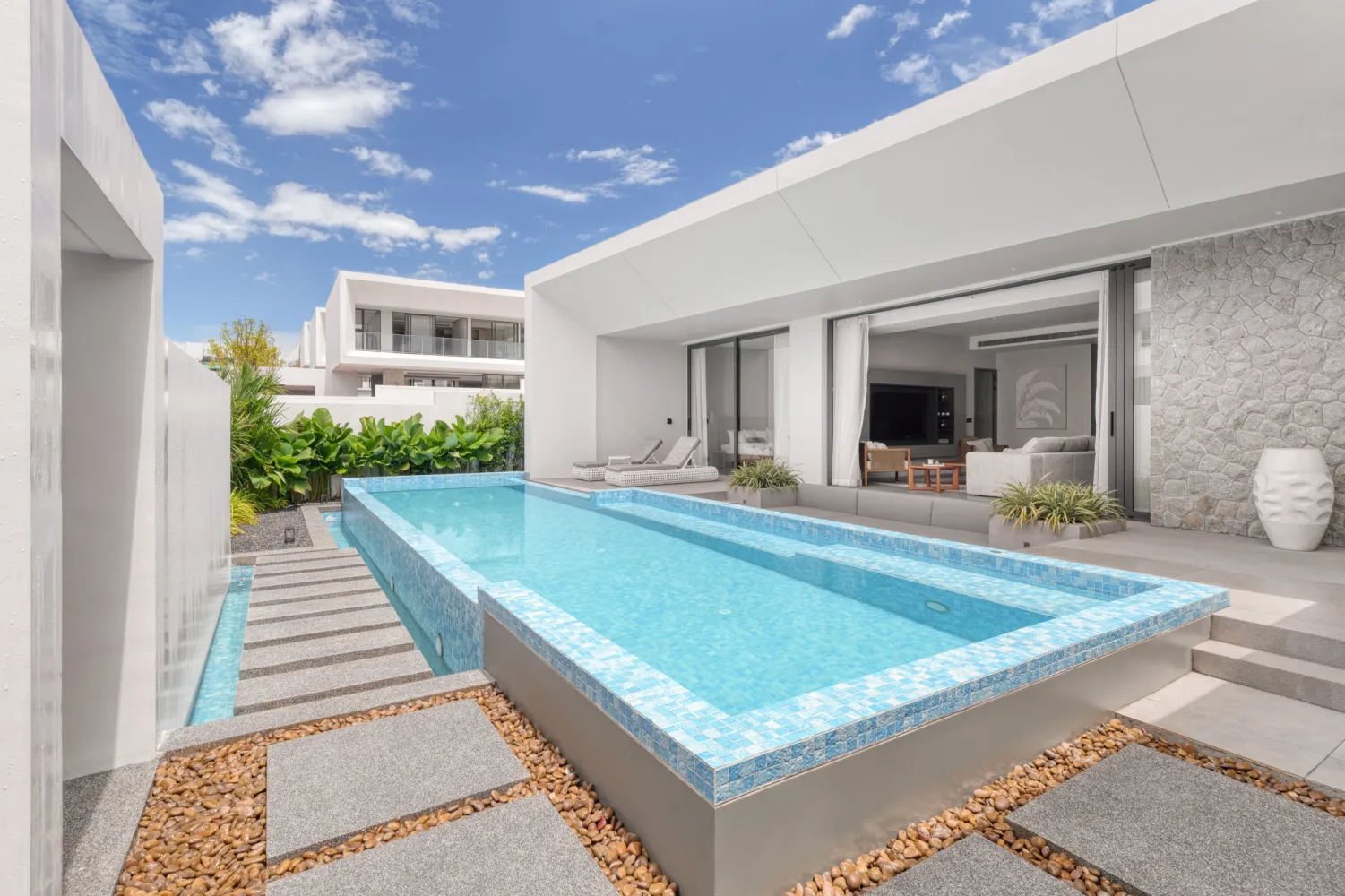 Property image - full photo 1