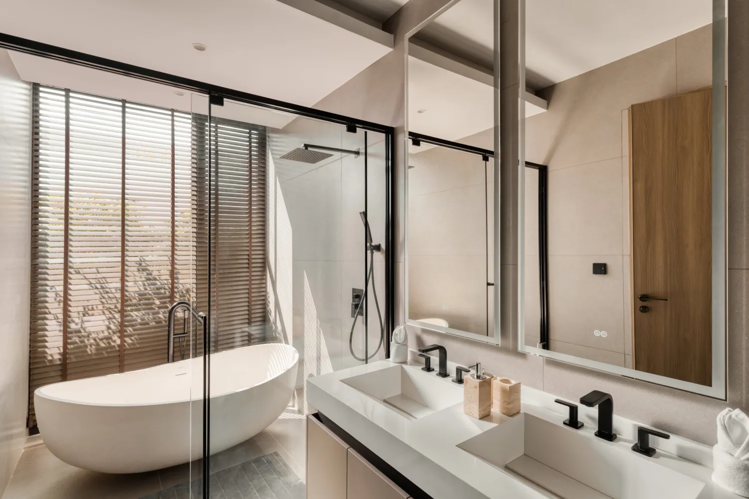 Property image - full photo 13