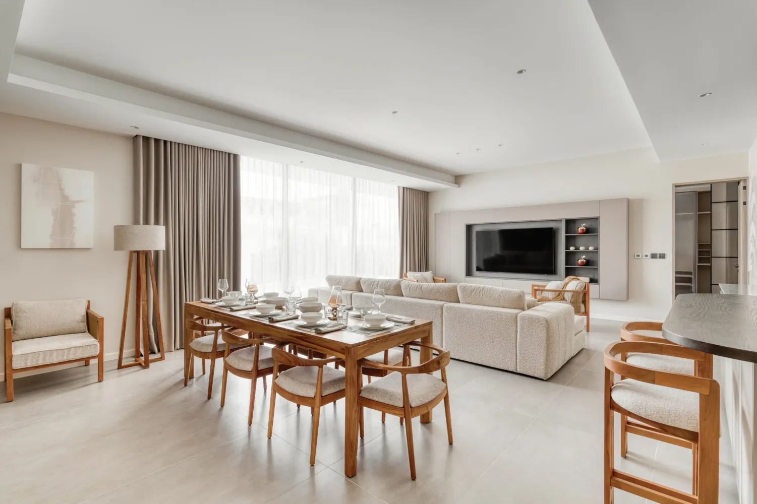 Property image - full photo 3