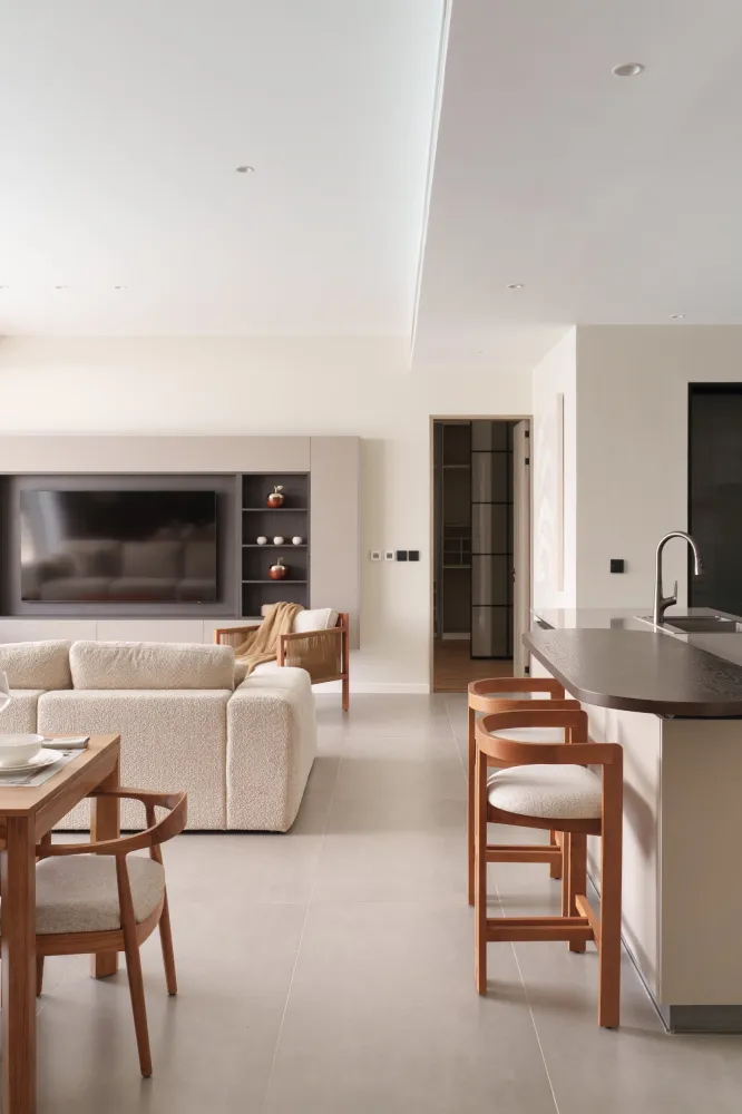 Property image - full photo 8