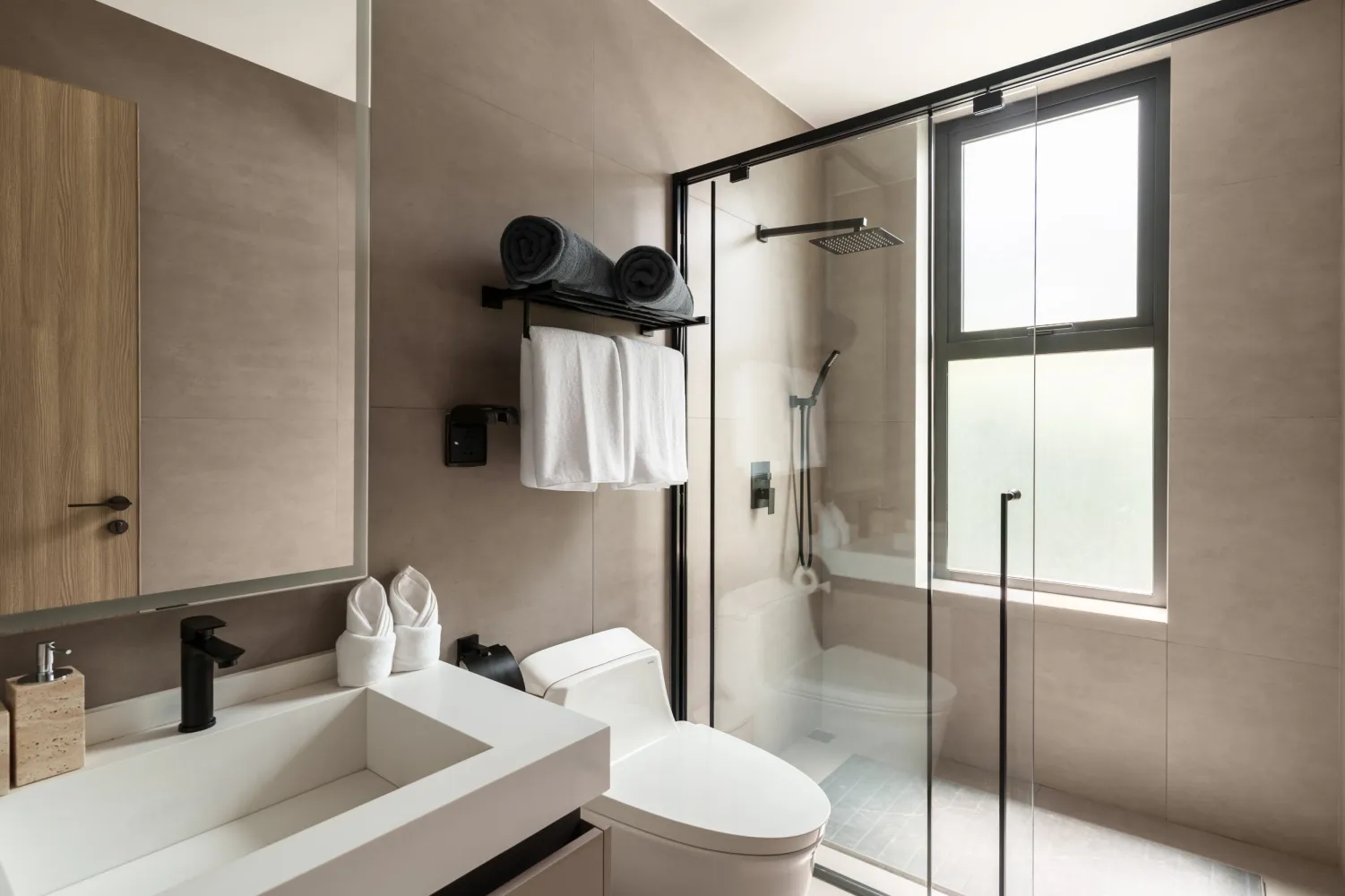 Property image - full photo 17
