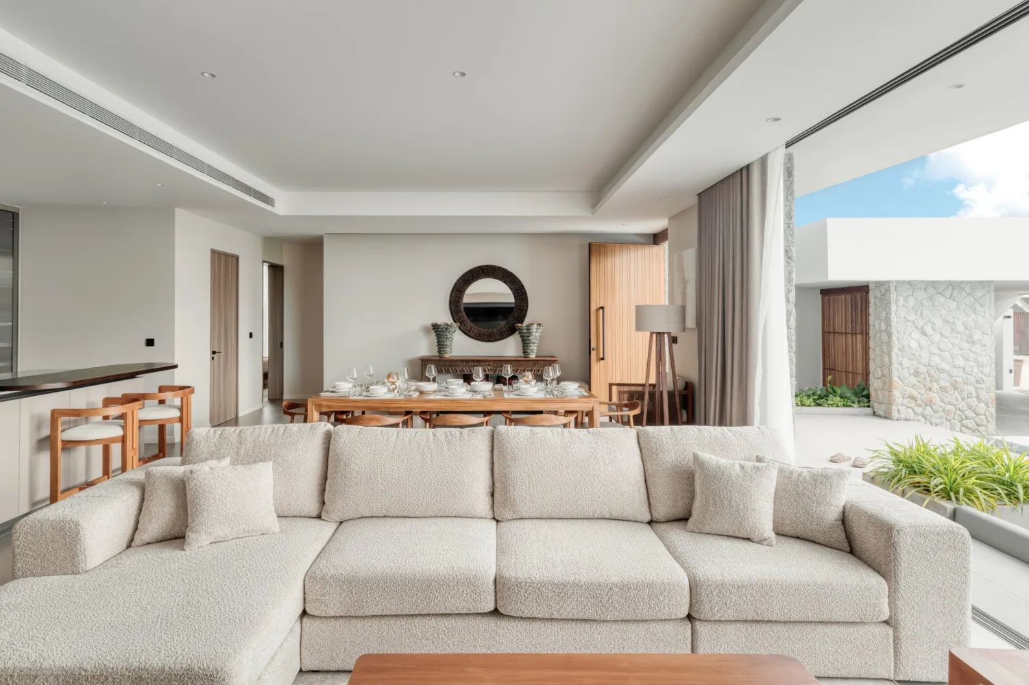 Property image - full photo 4