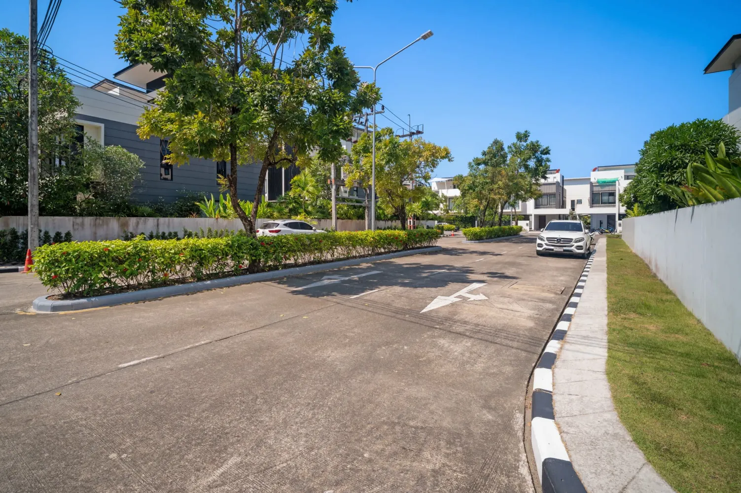 Property image - full photo 37