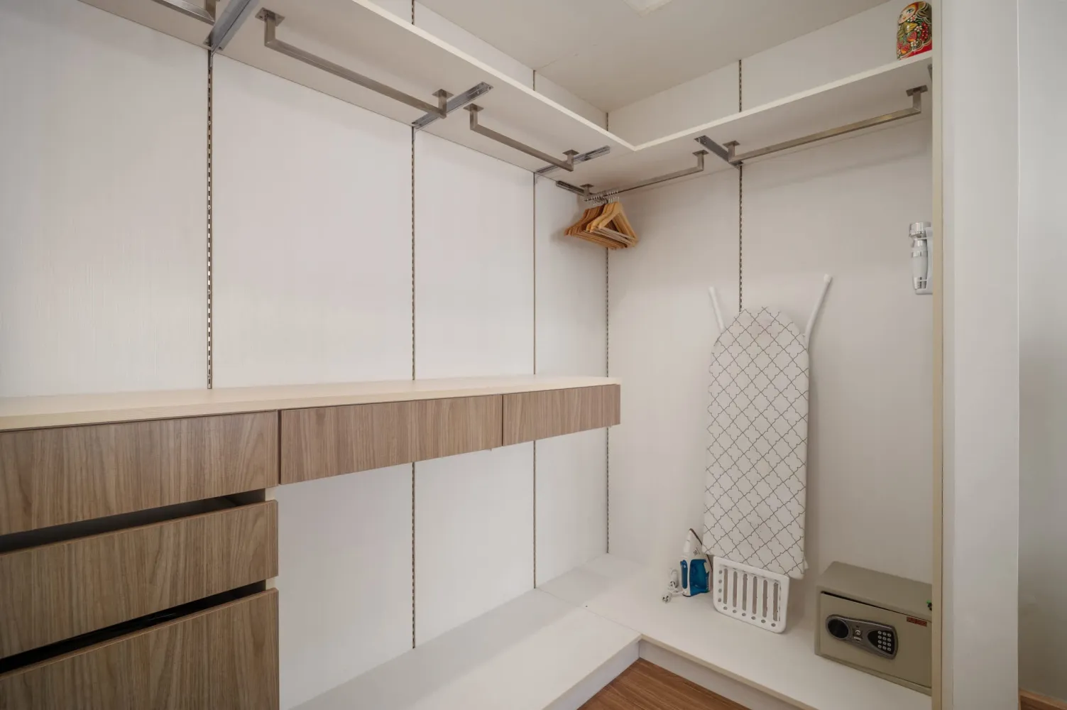 Property image - full photo 14