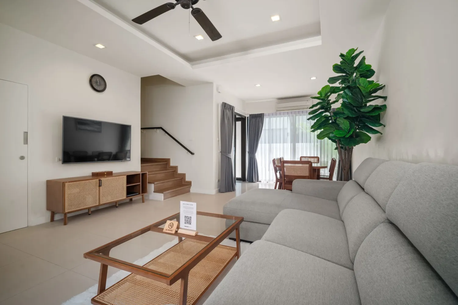 Property image - full photo 4