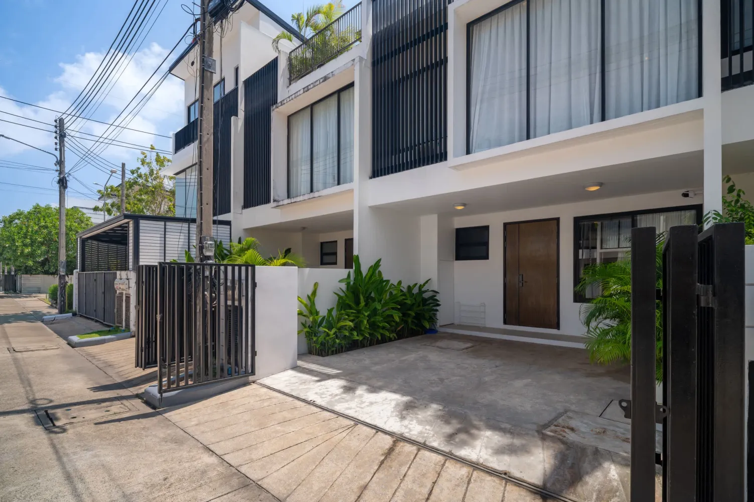Property image - full photo 35