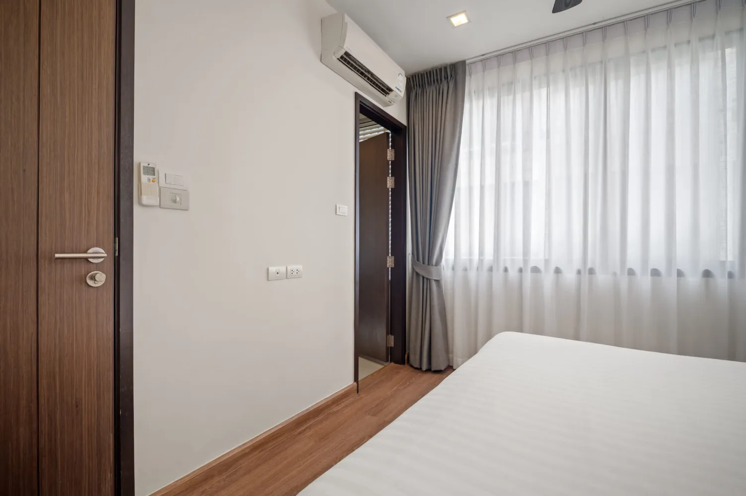 Property image - full photo 17
