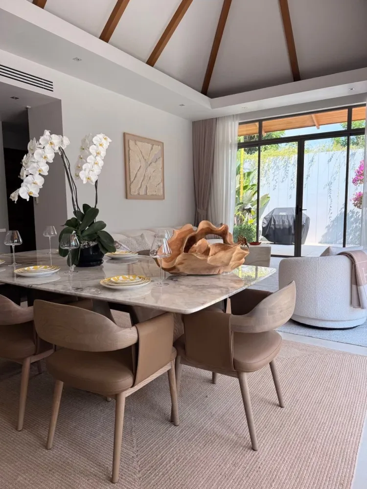 Property image - full photo 2