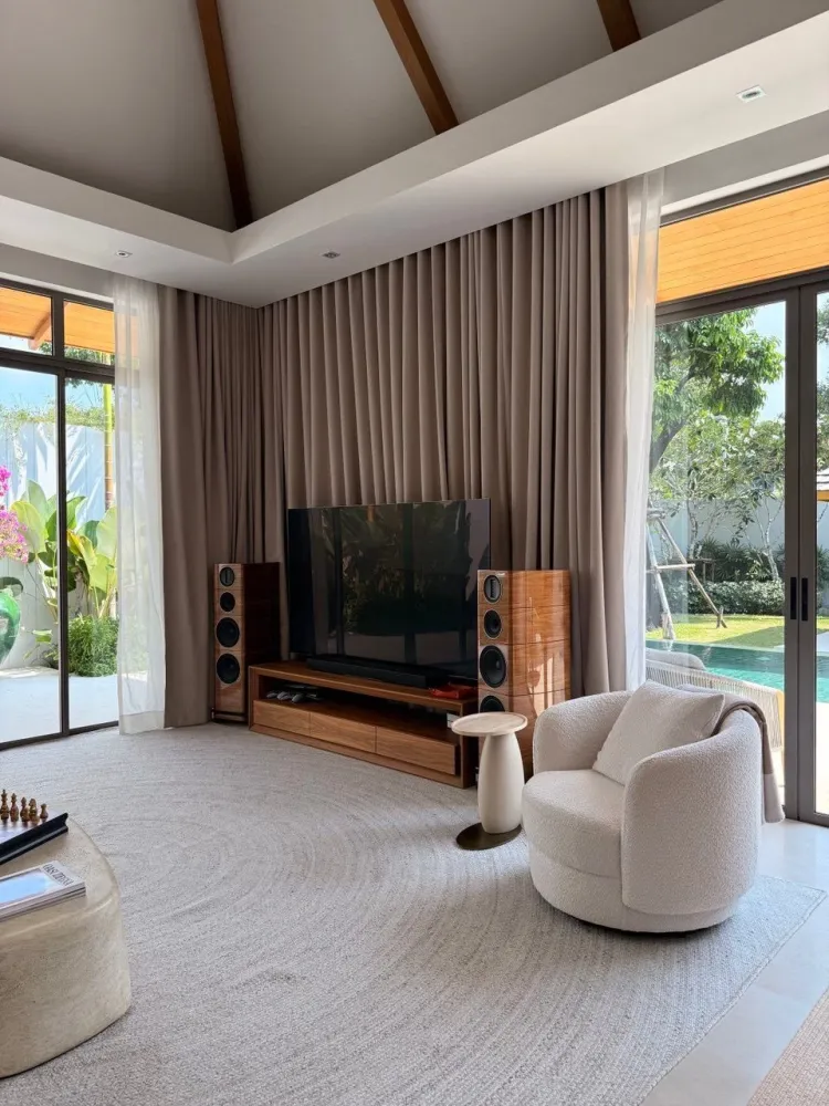 Property image - full photo 11