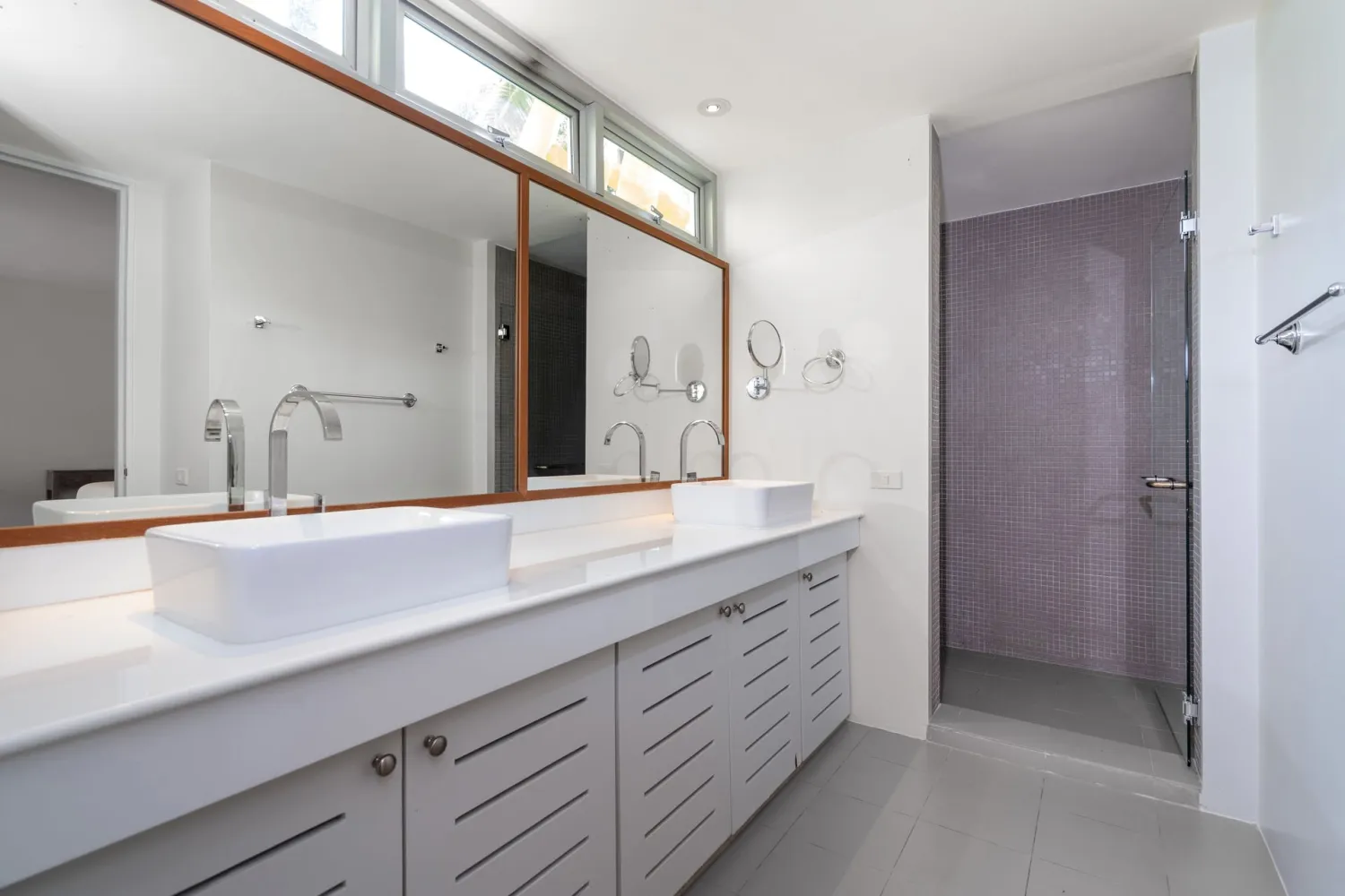 Property image - full photo 18