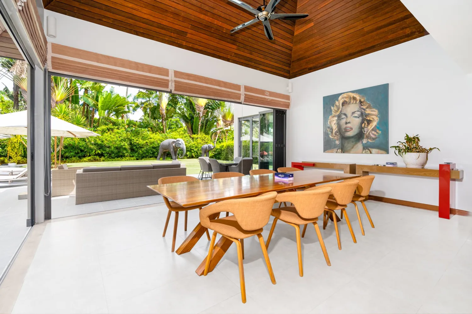 Property image - full photo 3
