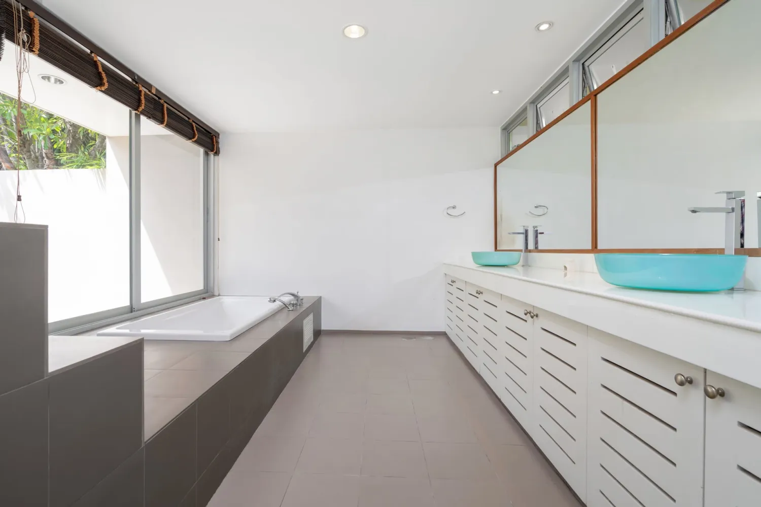 Property image - full photo 21