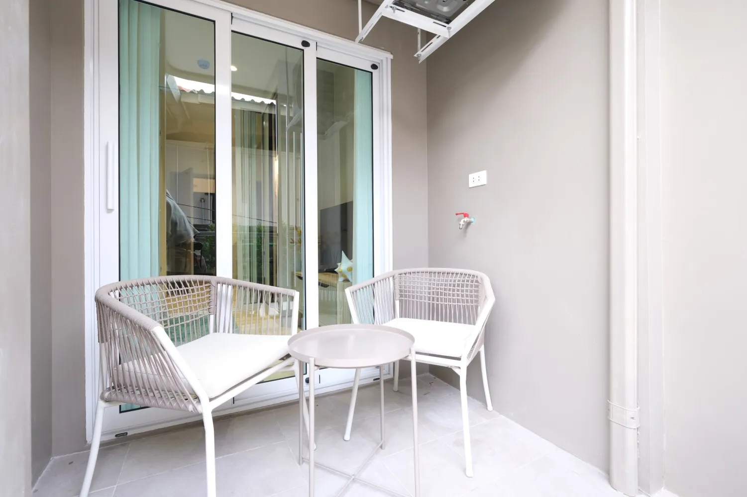 Property image - full photo 12