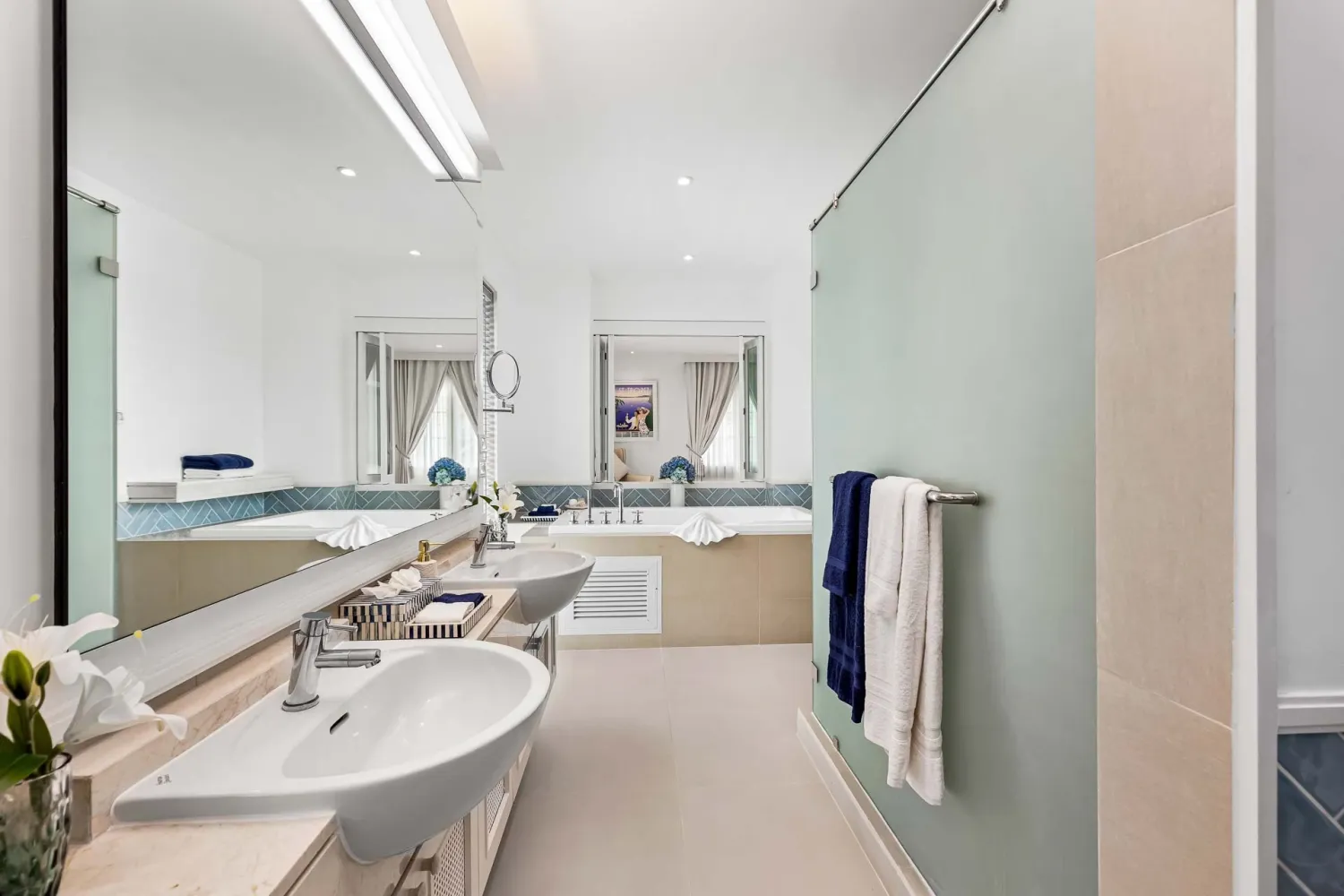 Property image - full photo 20