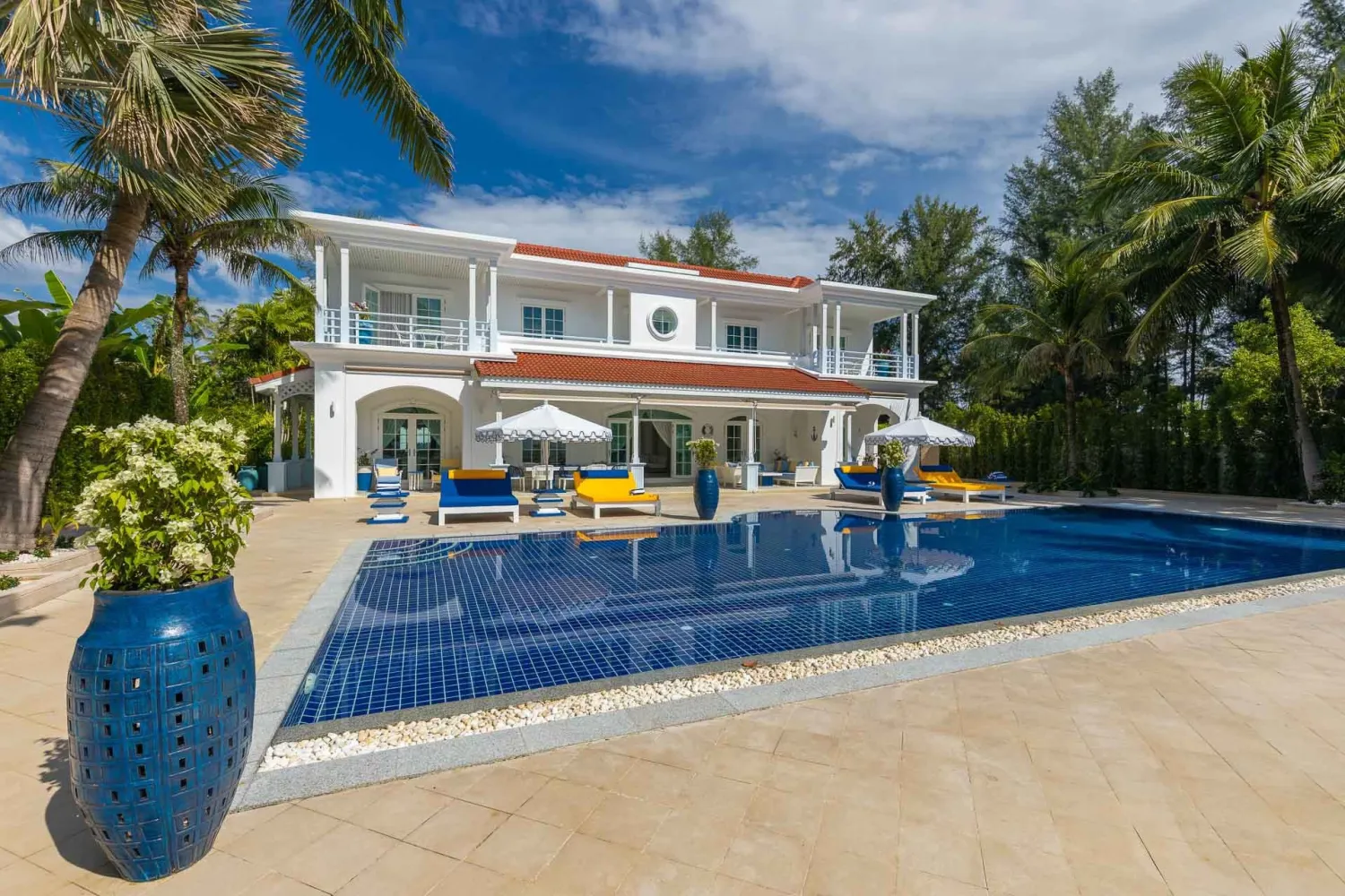 Property image - full photo 2