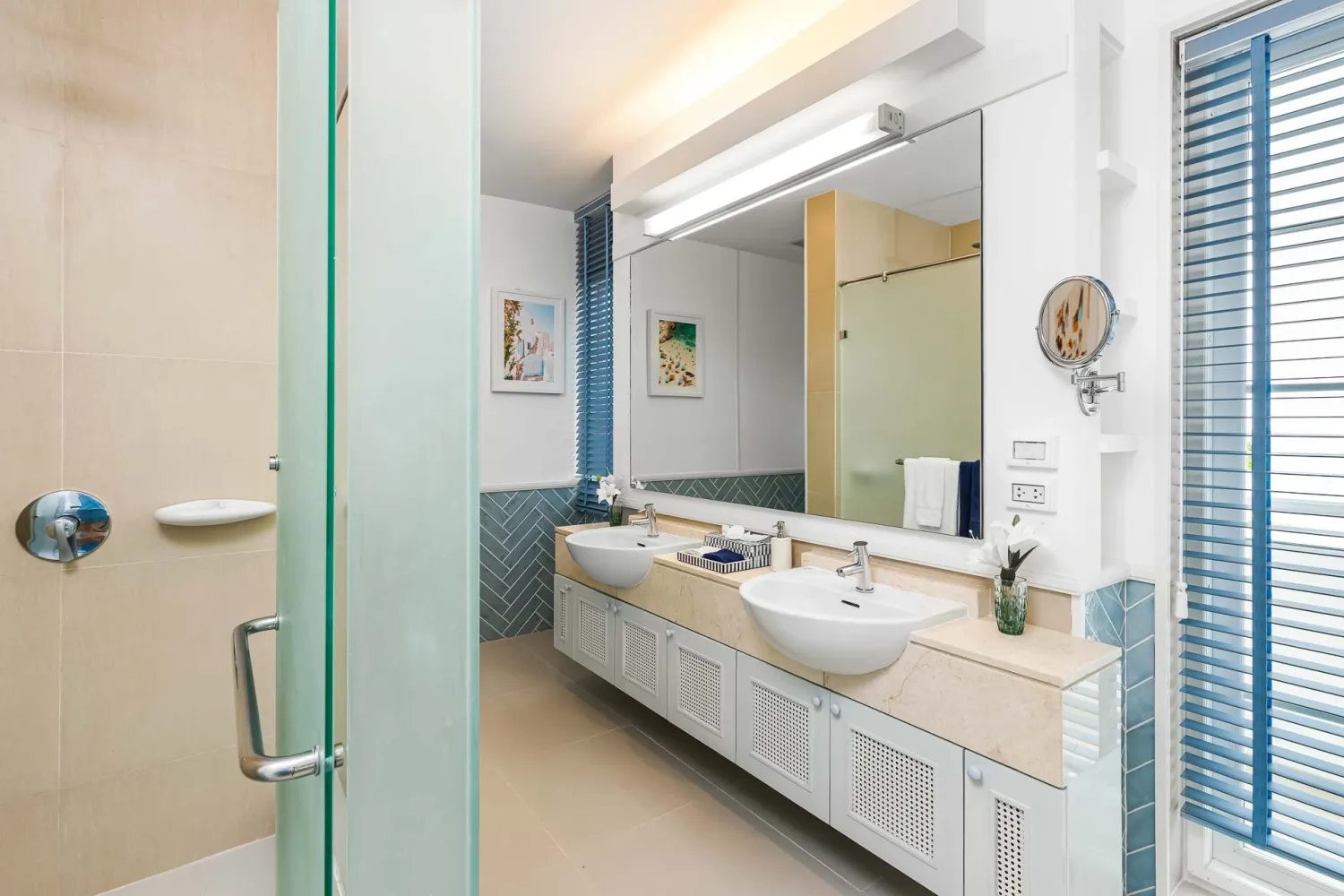 Property image - full photo 21