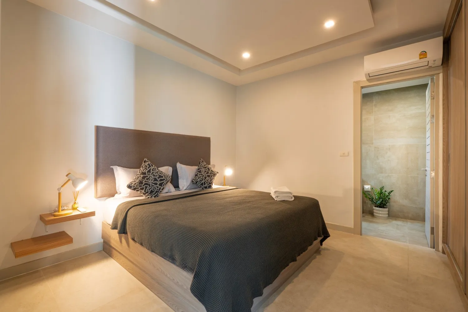 Property image - full photo 7