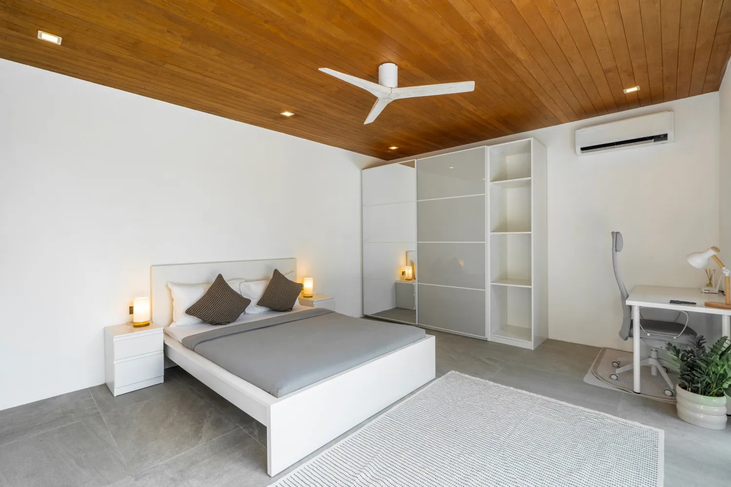 Property image - full photo 8