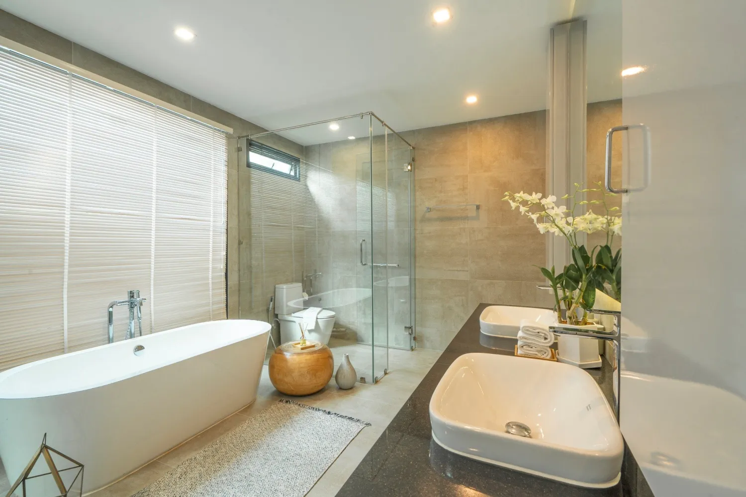 Property image - full photo 16