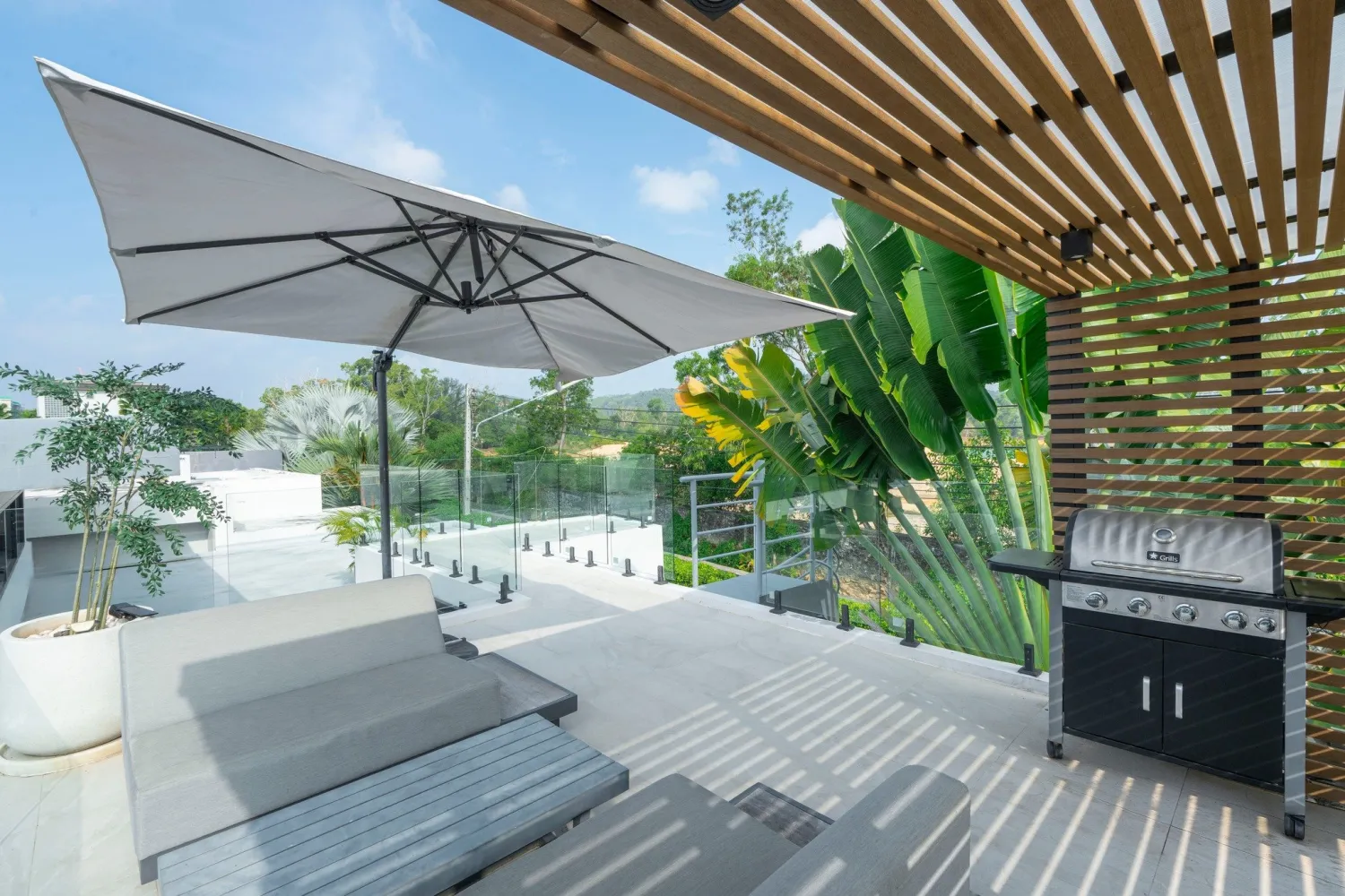 Property image - full photo 17