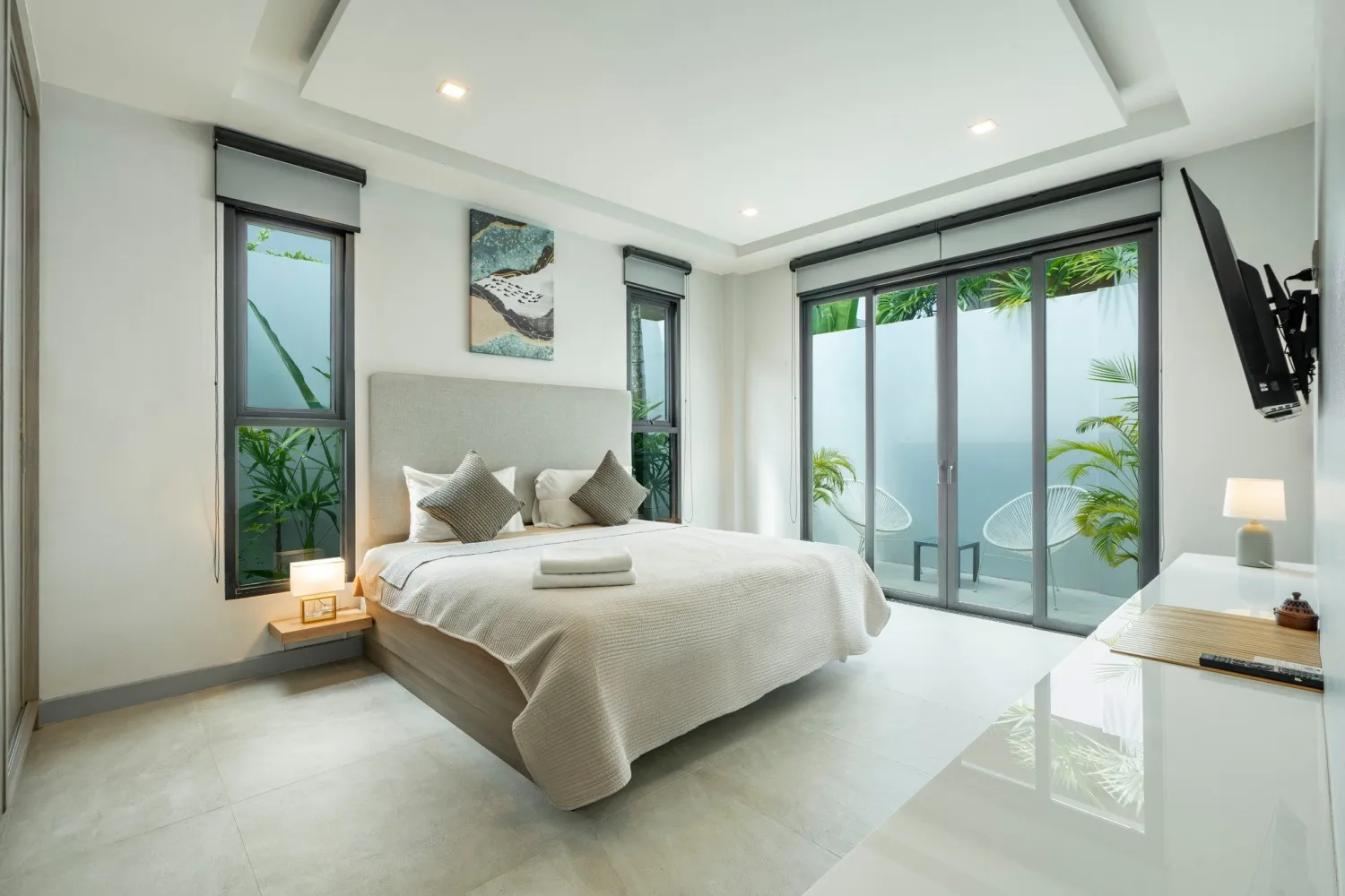 Property image - full photo 11