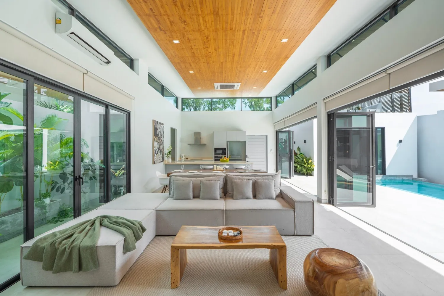 Property image - full photo 5