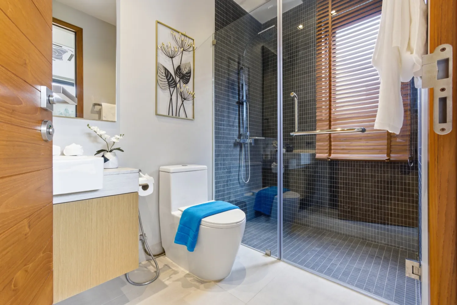 Property image - full photo 31