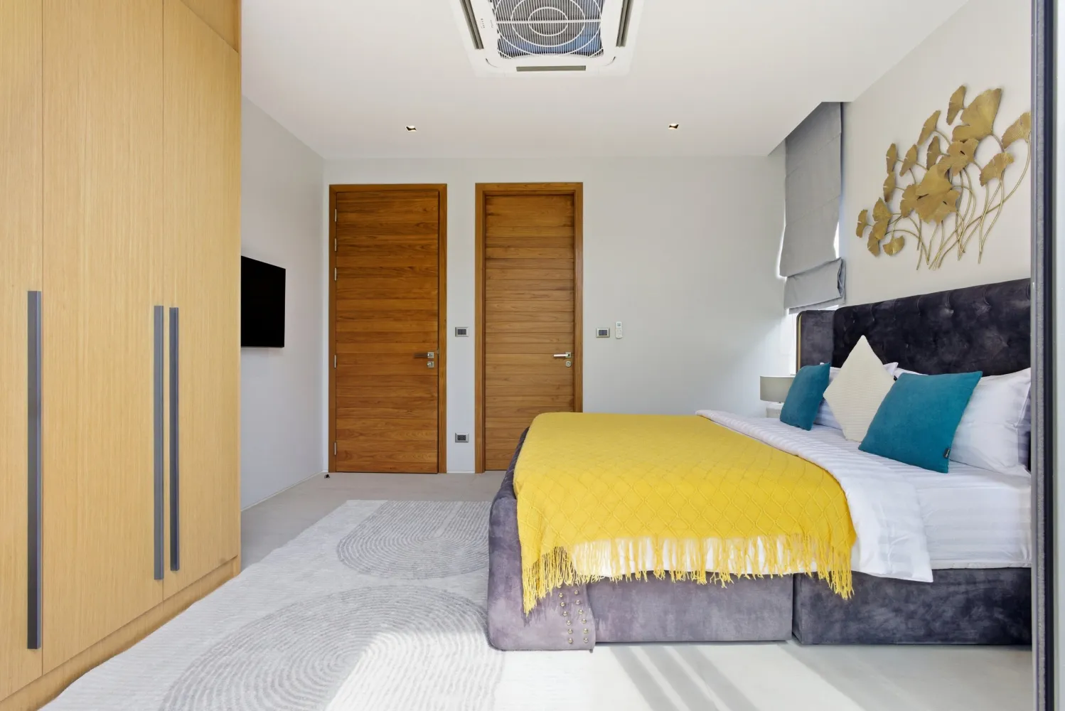 Property image - full photo 21