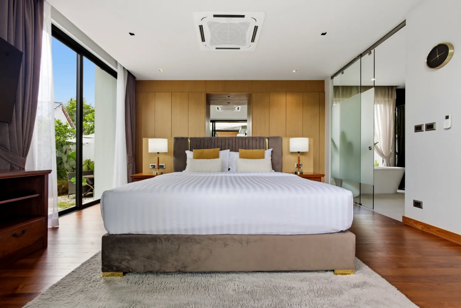 Property image - full photo 17