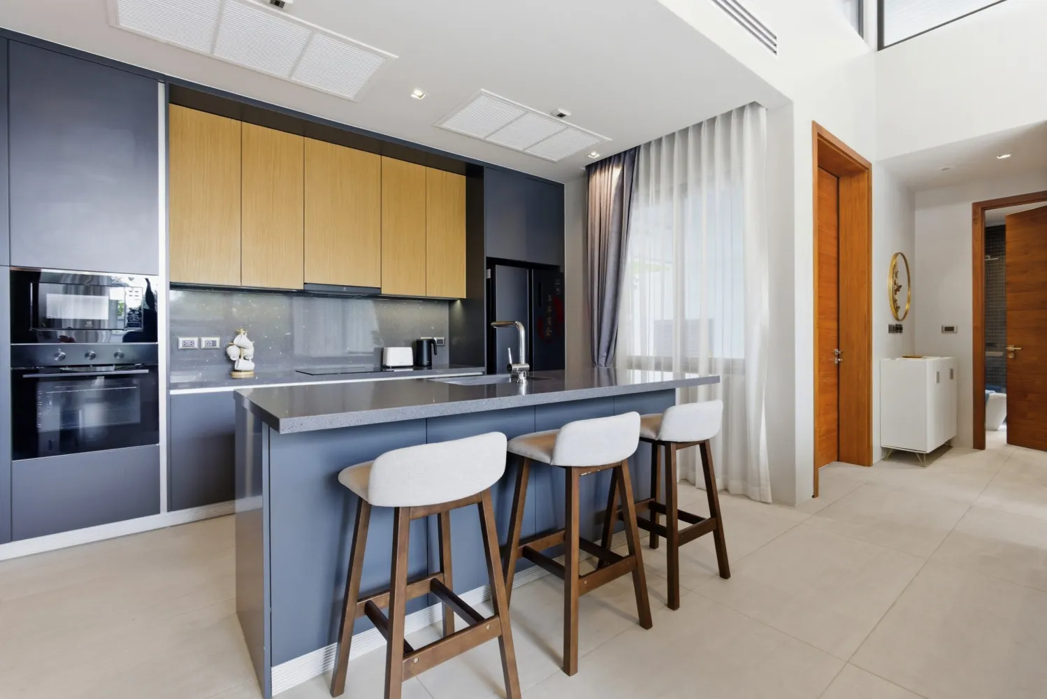 Property image - full photo 5