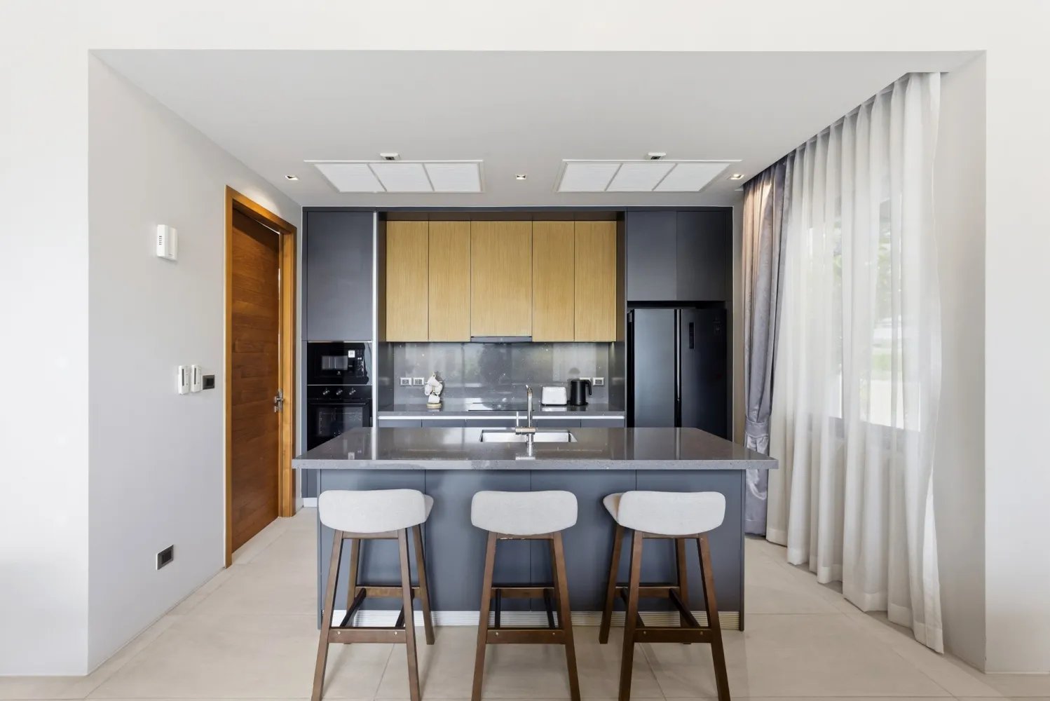 Property image - full photo 10