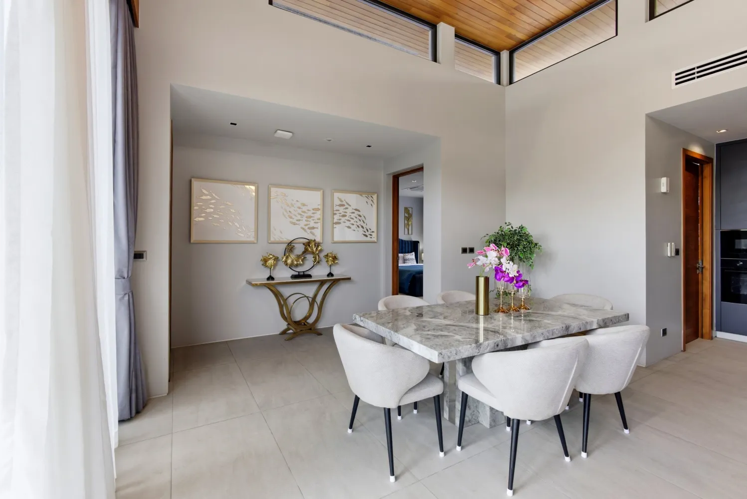 Property image - full photo 9