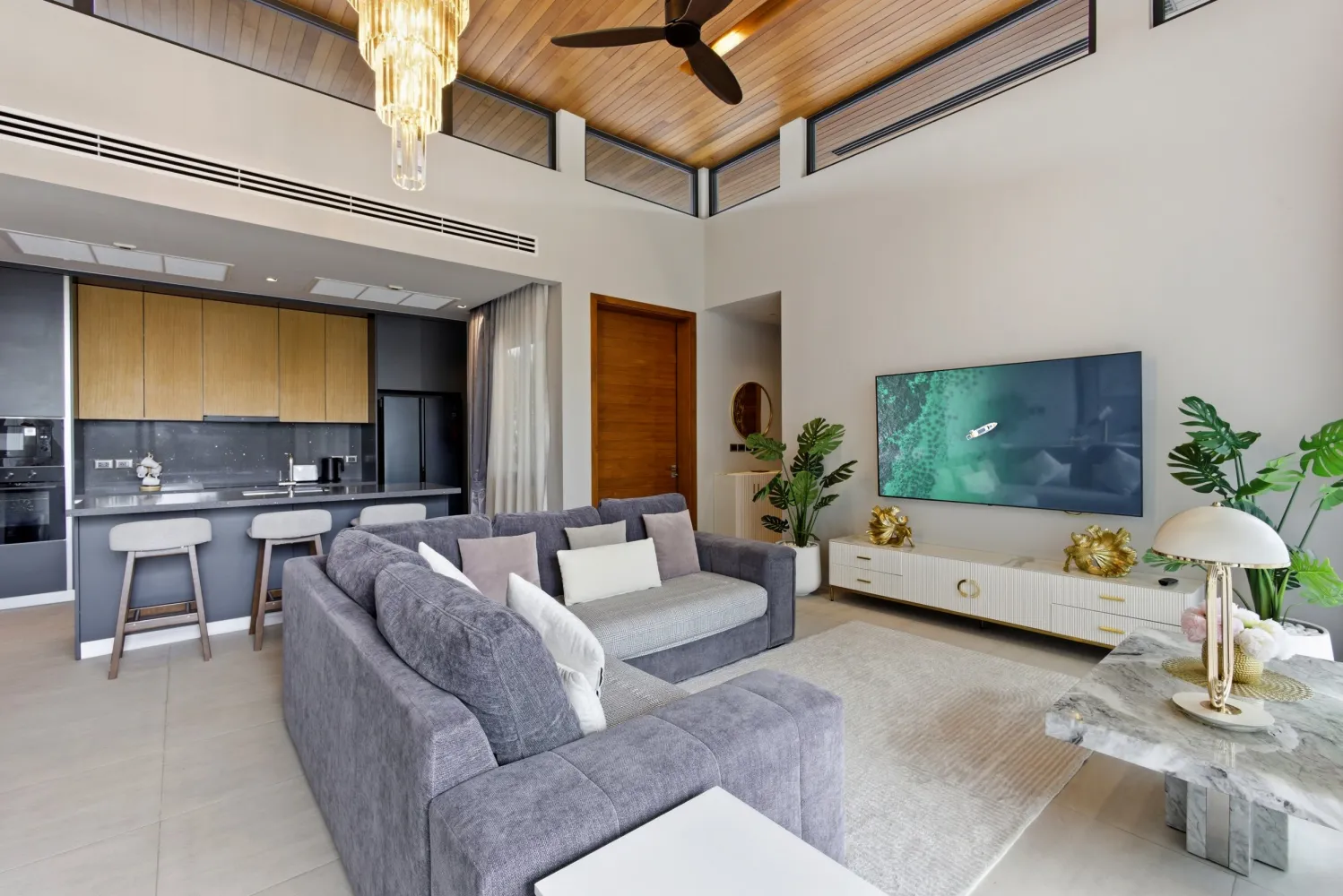 Property image - full photo 6