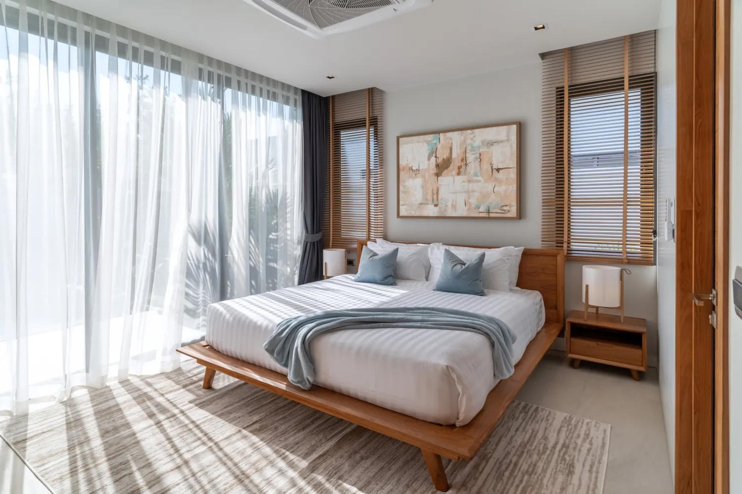 Property image - full photo 12