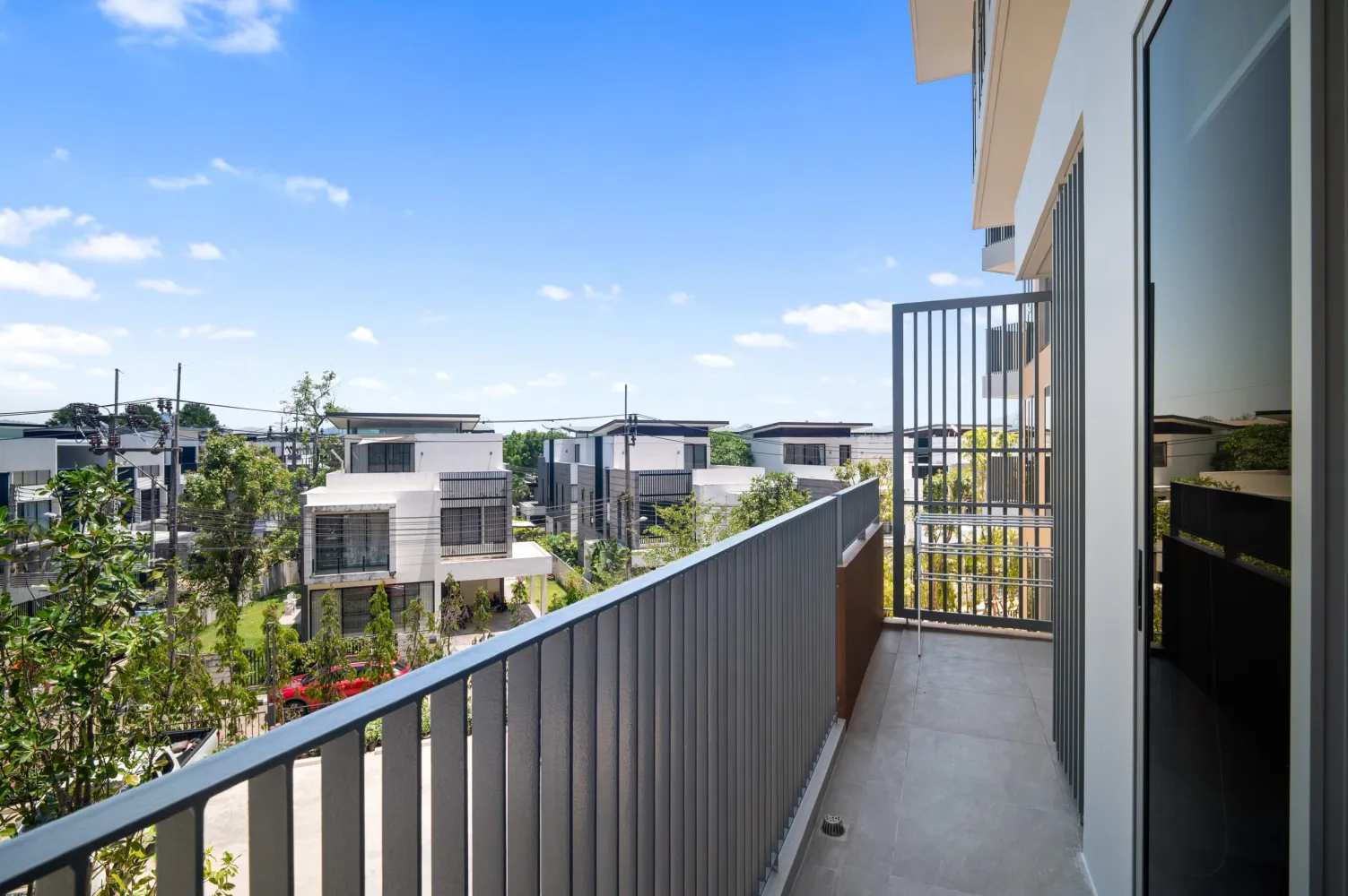 Property image - full photo 16