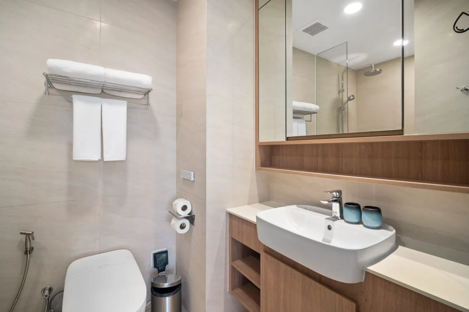 Property image - full photo 13