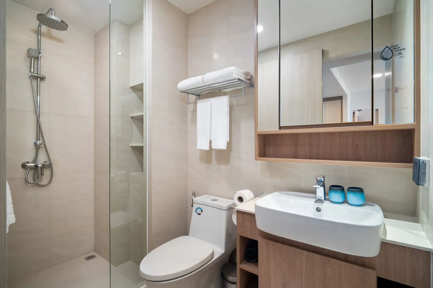 Property image - full photo 14