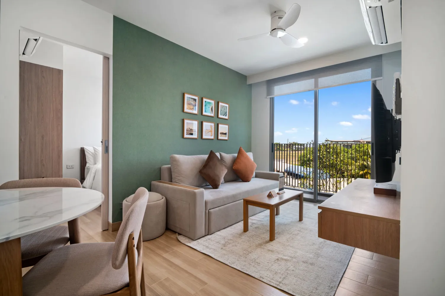 Property image - full photo 1