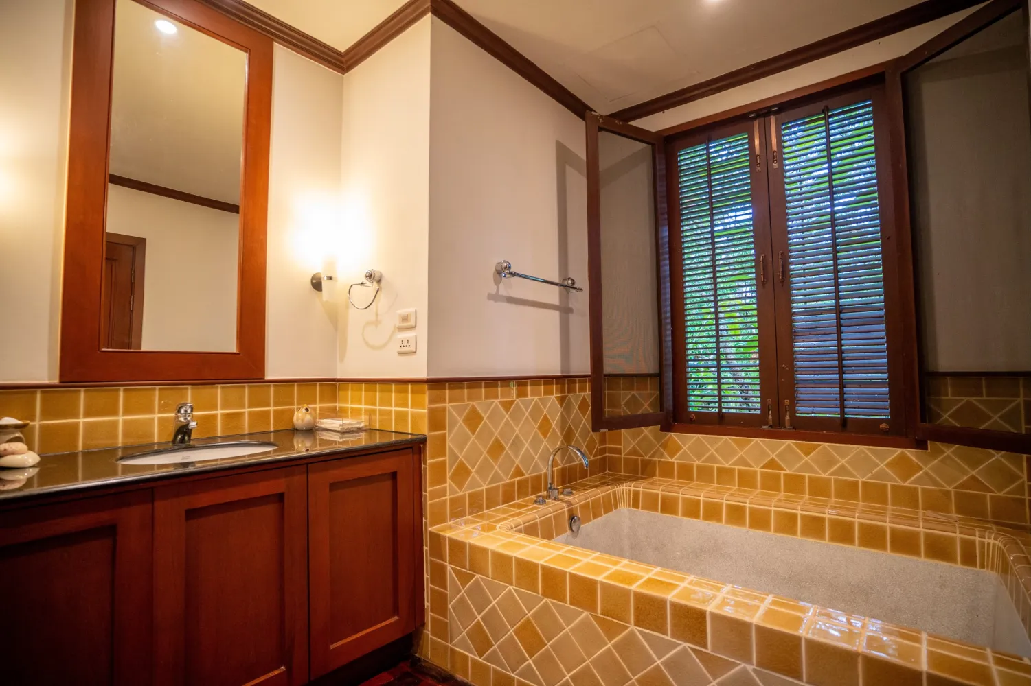 Property image - full photo 50