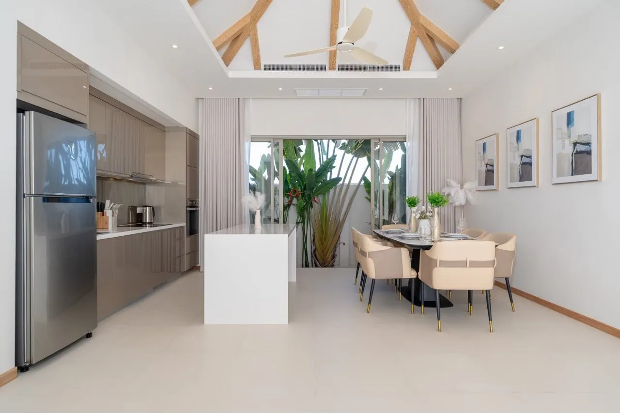 Property image - full photo 12