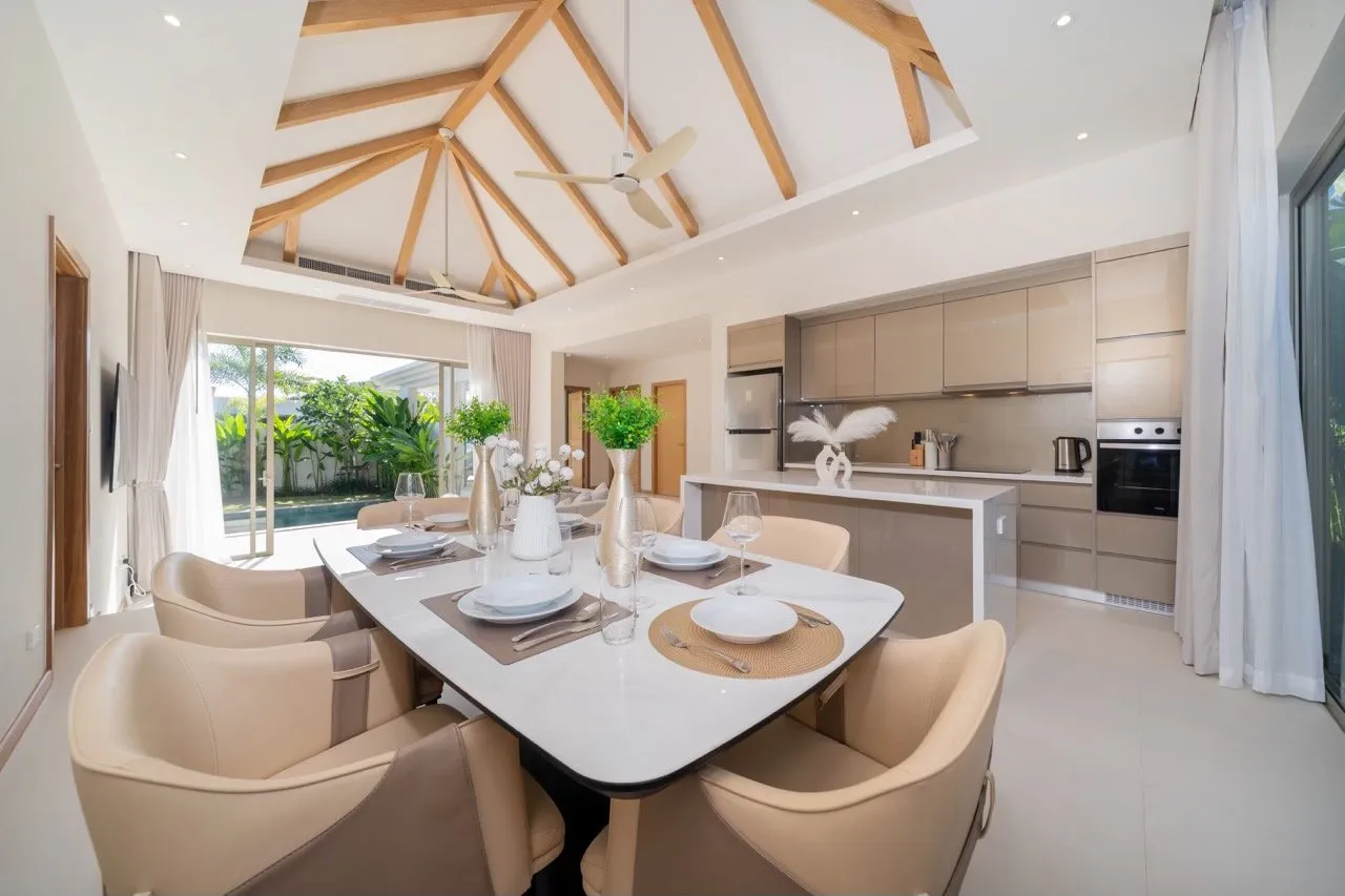 Property image - full photo 5