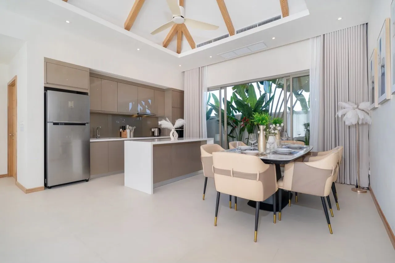 Property image - full photo 8