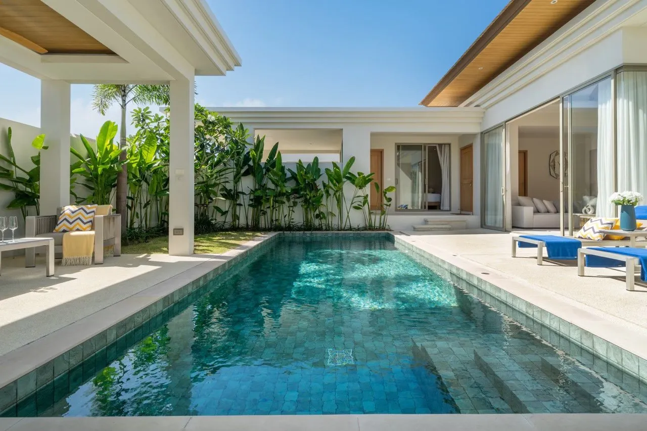 Property image - full photo 2