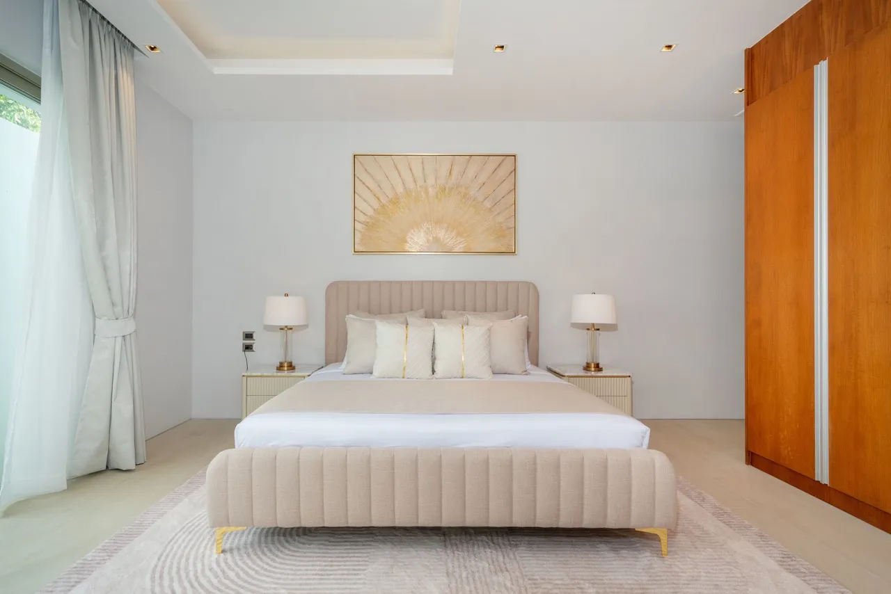 Property image - full photo 33