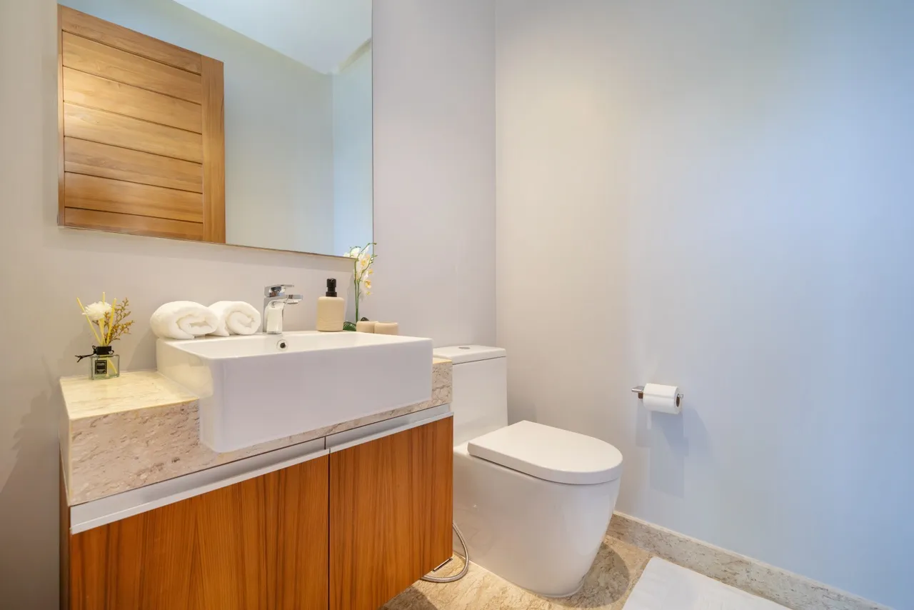 Property image - full photo 43