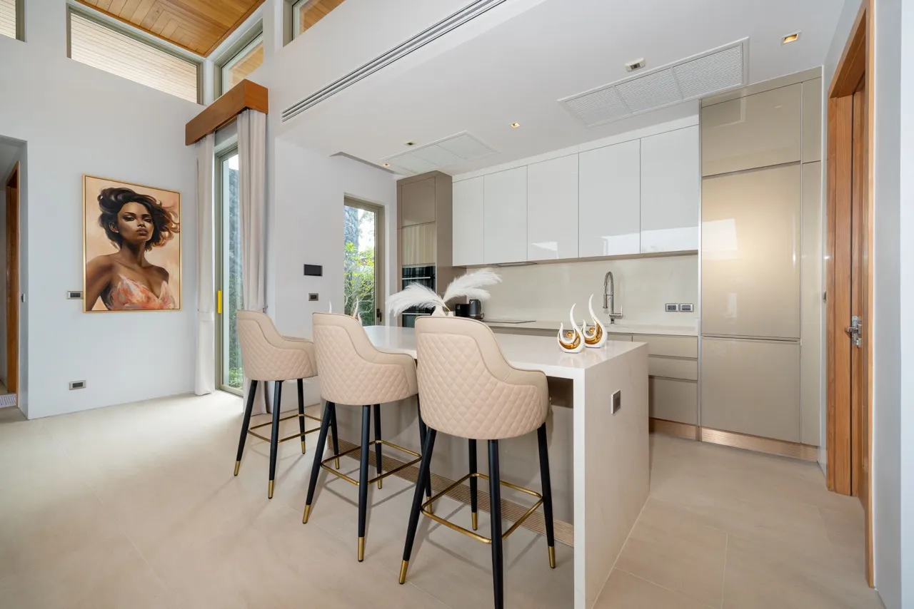 Property image - full photo 17