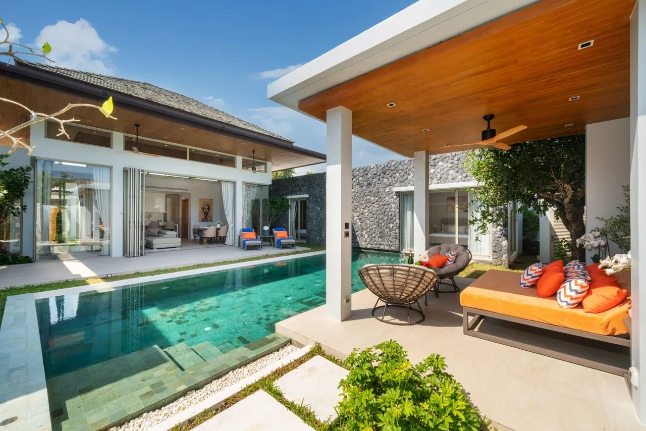 Property image - full photo 2